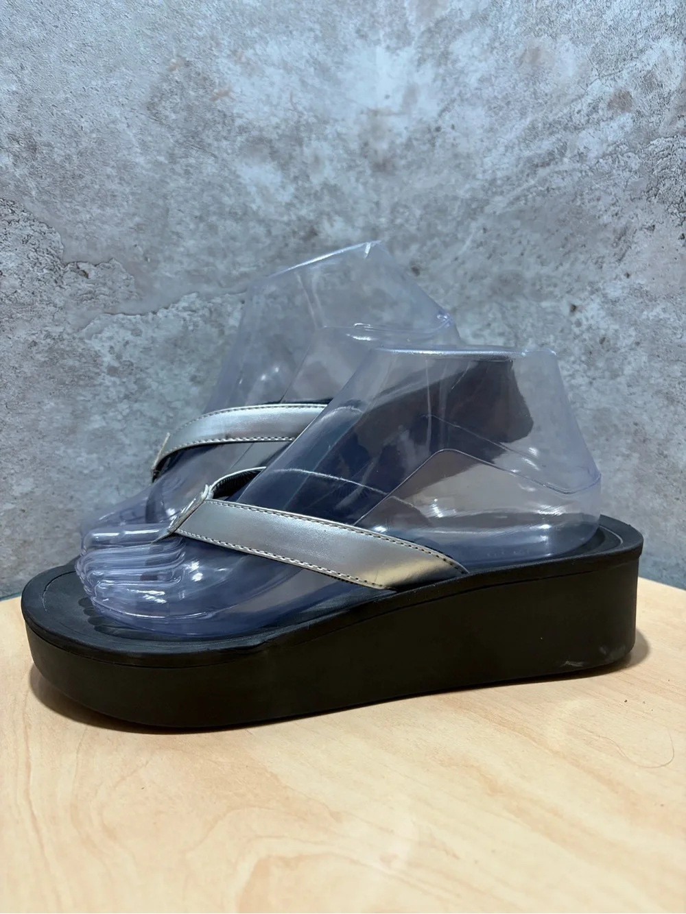 OluKai 'Ohana Women's Sandals size 8